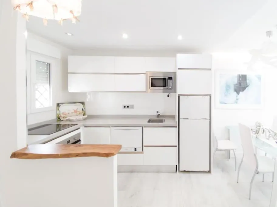 טורה דל מאר Qbf Quality Beachfront 0*, טורה דל מאר