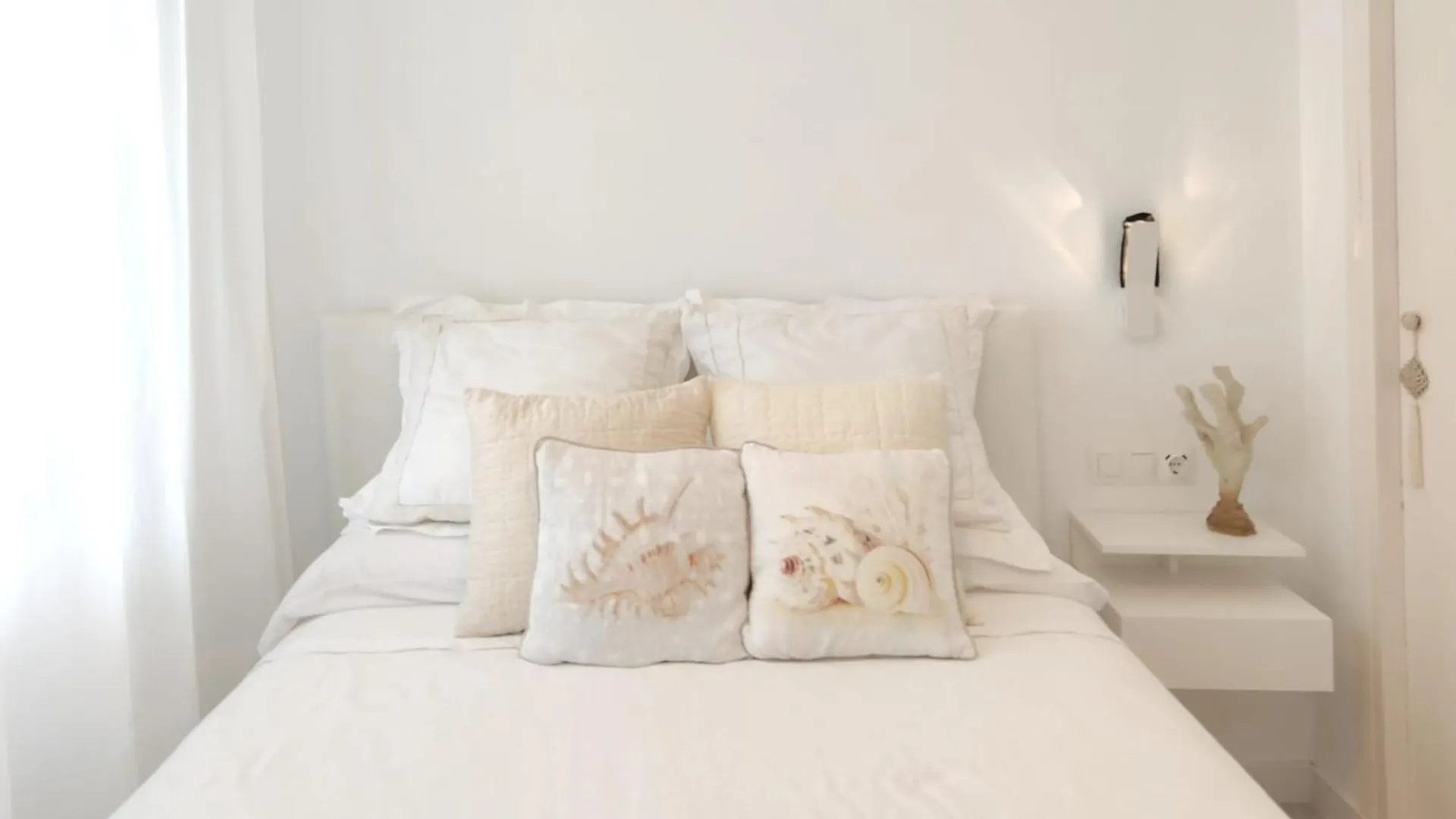 Apartment Qbf Quality Beachfront Torre Del Mar Spain